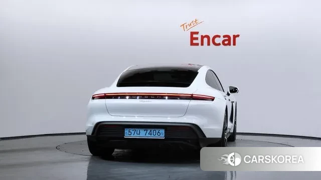 Porsche Taycan id 3596740 из Кореи 14