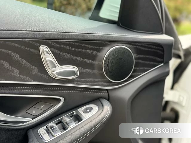 Mercedes-Benz Class C 2020 Белый из Китая, фото 6