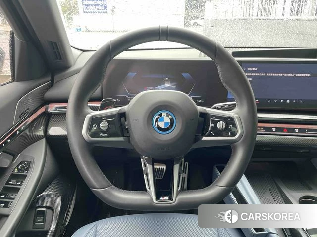 BMW i5 id 4353638 из Китая 11