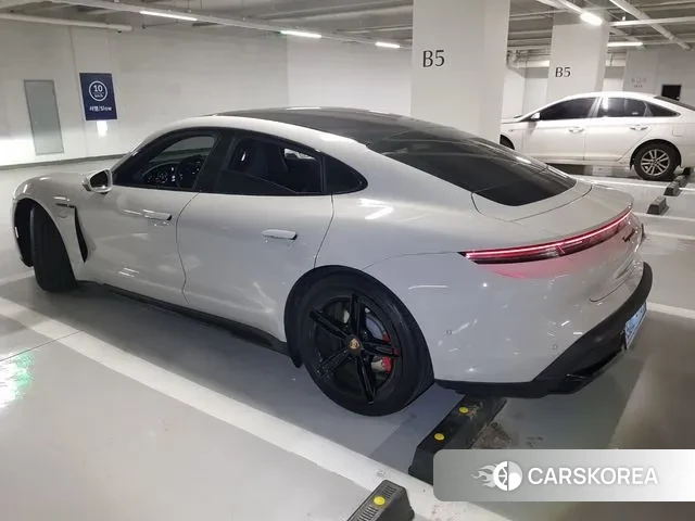 Porsche Taycan 2024 Белый из Кореи, фото 4