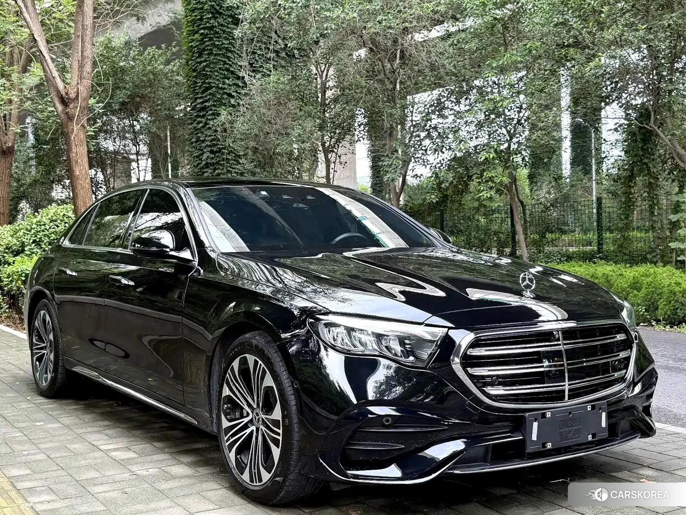 Mercedes-Benz E-Class 2025 Черный из Китая, фото 6