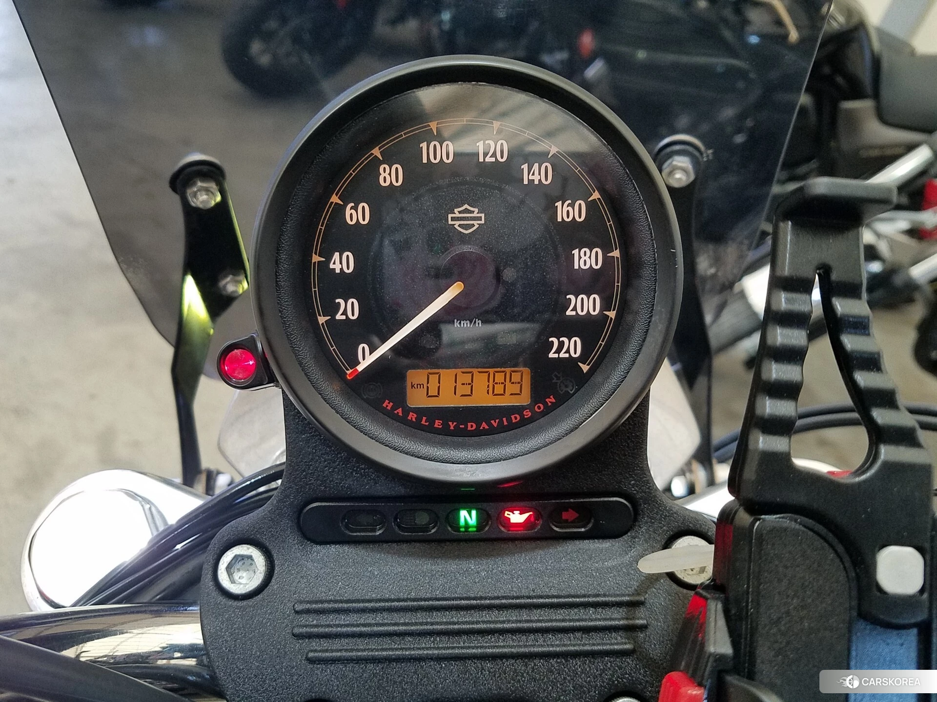 Проданный Harley-Davidson Sportster XL883L 2016 из Японии, фото 4
