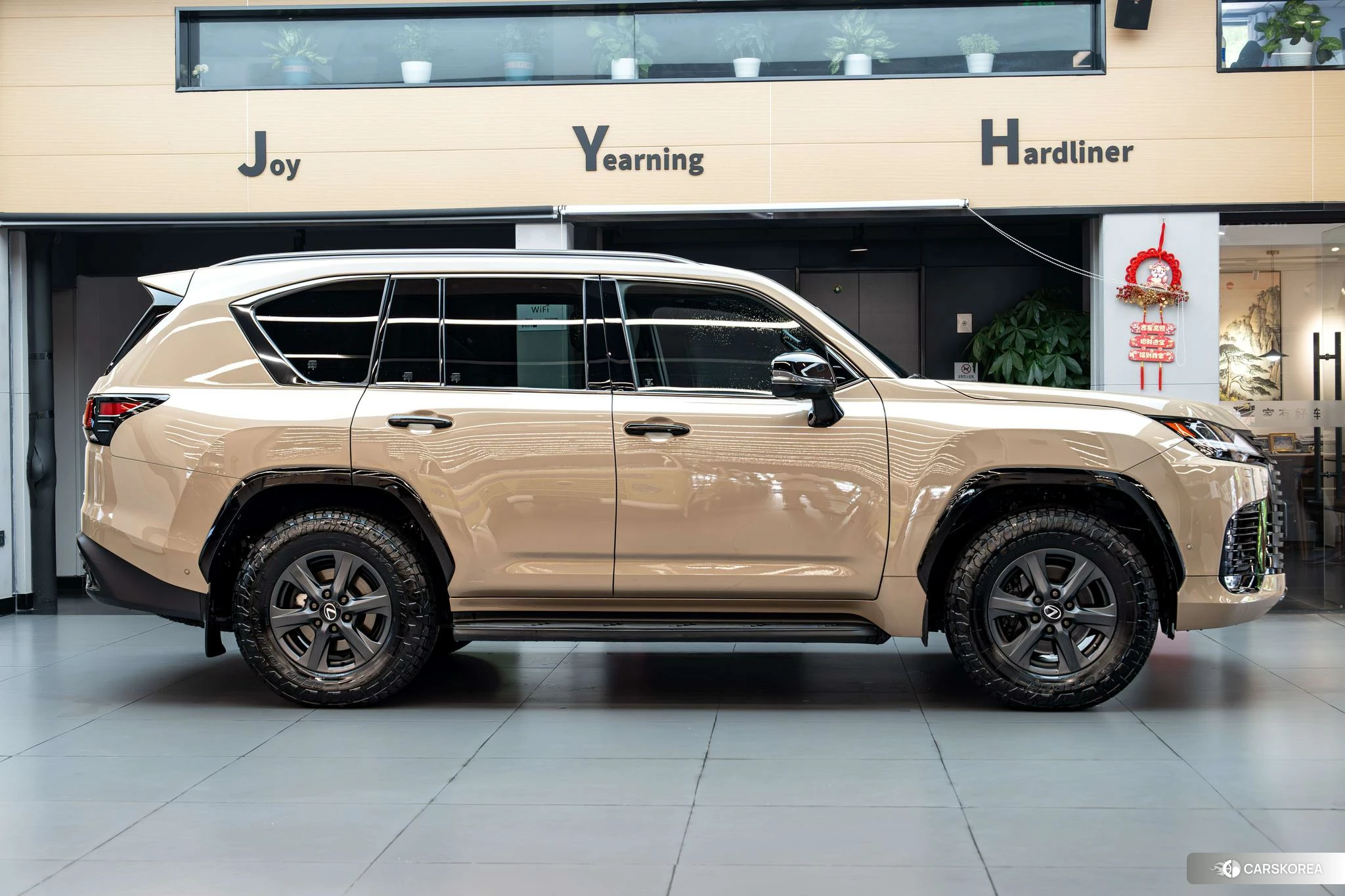 Lexus LX id 4512472 из Китая 15