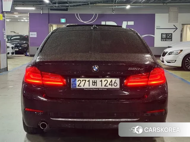 BMW 5 Series (G30) id 3484299 из Кореи 14