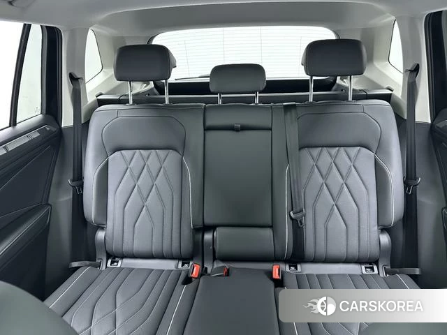 Volkswagen Tiguan L id 4298237 из Китая 19