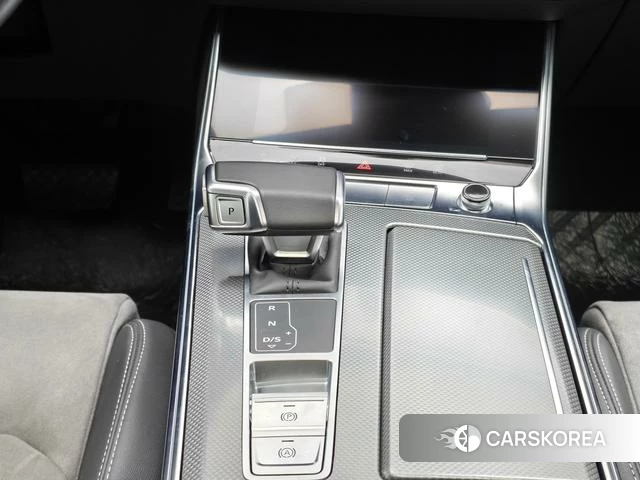 Audi A6L id 3939247 из Китая 13