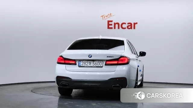 BMW 5 Series (G30) id 3702525 из Кореи 14