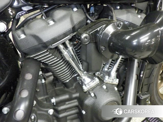 Engine photo