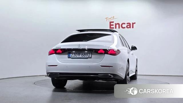 Mercedes-Benz E-Class W214 id 4248132 из Кореи 24