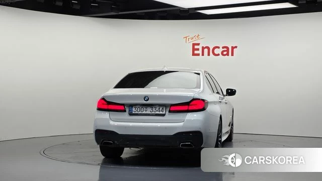 BMW 5 Series (G30) id 4872509 из Кореи 14