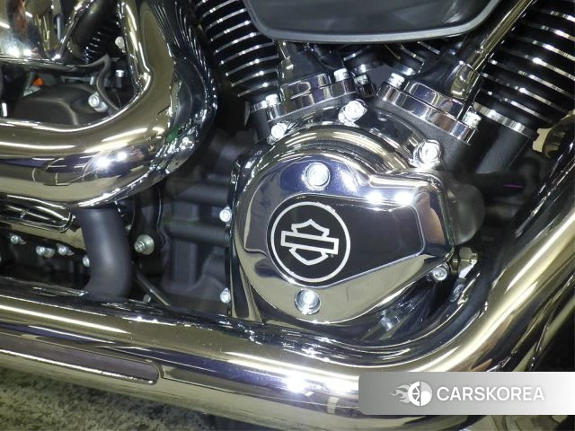 Engine photo