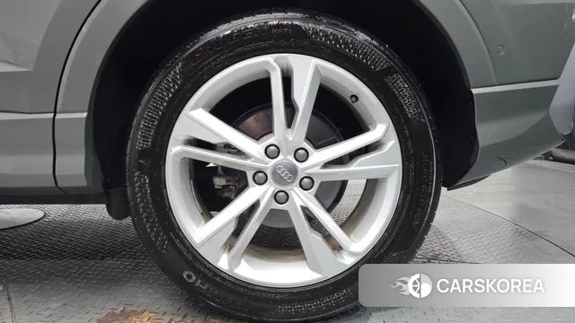 Audi Q3 (F3) id 3741637 из Кореи 14