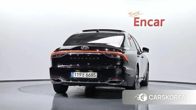 Hyundai The New Grandeur IG Hybrid id 4613812 из Кореи 30
