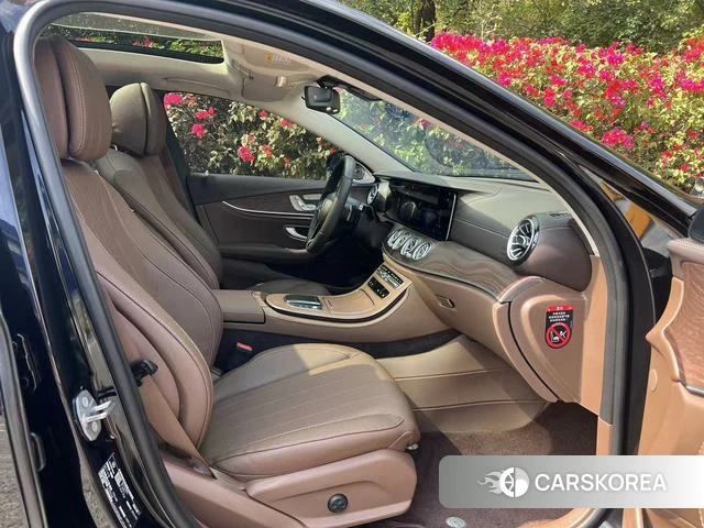Mercedes-Benz E-class id 4277713 из Китая 16