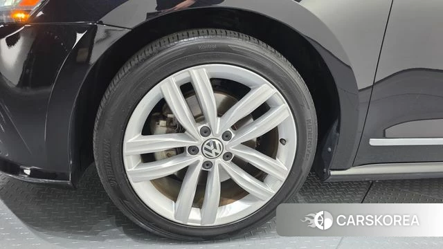 Volkswagen The New Passat id 3834715 из Кореи 14