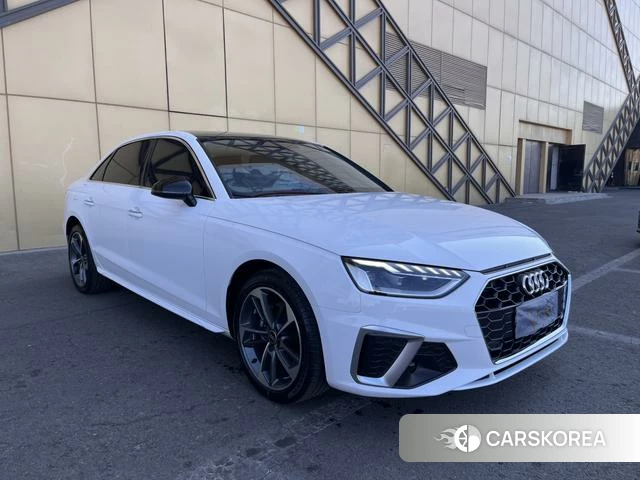 Audi A4L id 4207920 из Китая 10