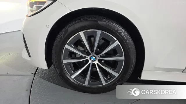 BMW 3 Series (G20) id 3469470 из Кореи 14