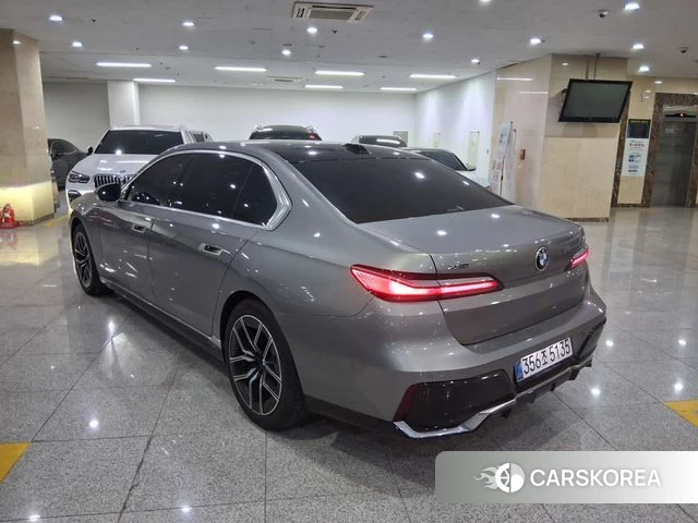 BMW 7 Series (G70) id 3921661 из Кореи 9