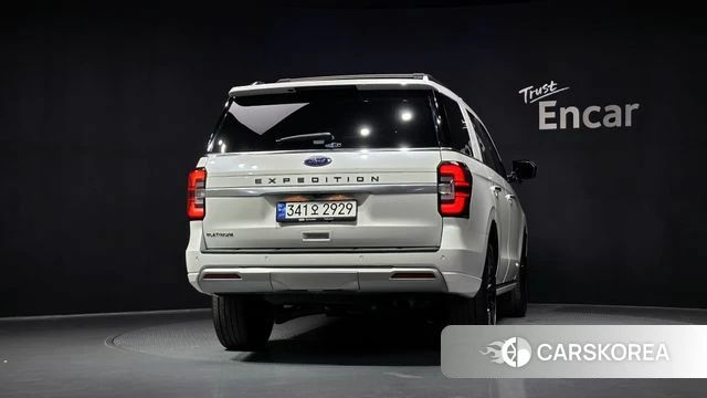 Ford Expeditation id 4456617 из Кореи 23
