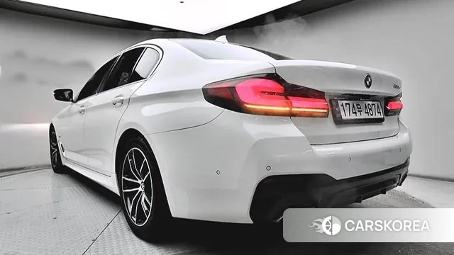 BMW 5 Series (G30) id 3788028 из Кореи 14