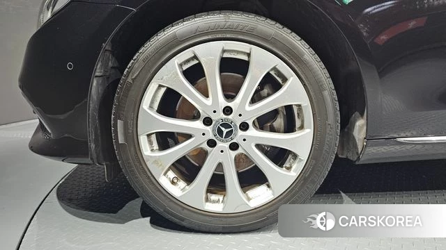 Mercedes-Benz E-Class W213 id 4698548 из Кореи 25