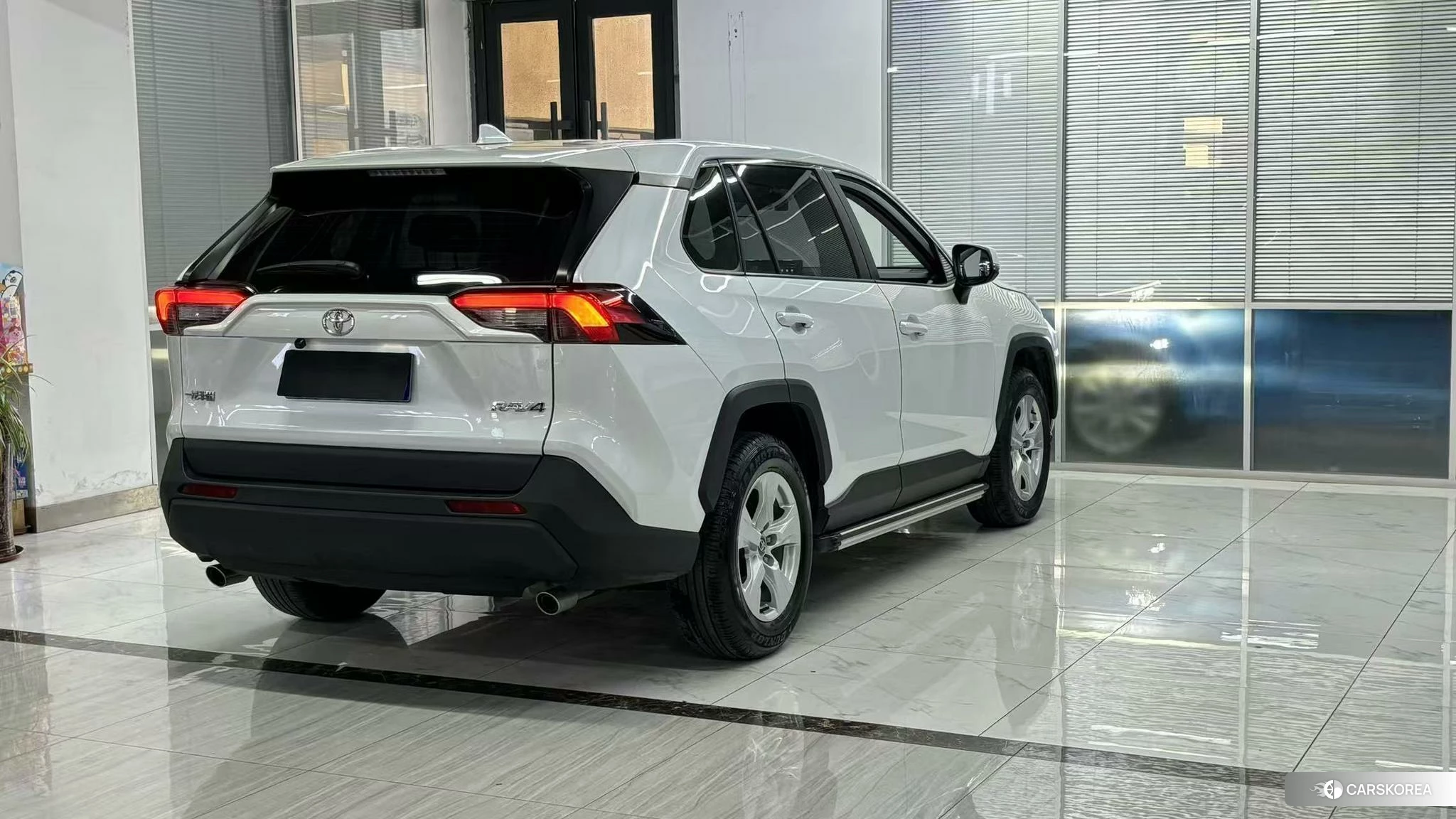 Toyota RAV4 Rongfang 2024 Белый из Китая, фото 4