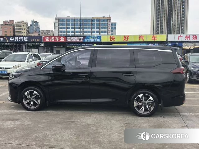 GAC Trumpchi Trumpchi M6 id 4220581 из Китая 8