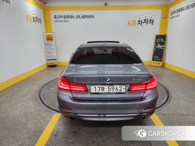 BMW 5 Series (G30) id 3588405 из Кореи 14