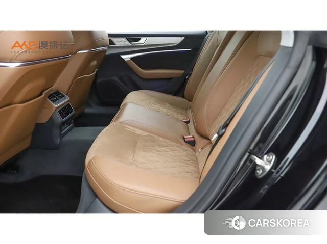 Audi A7L 2025 Черный из Китая, фото 4