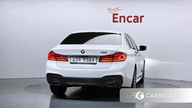 BMW 5 Series (G30) id 4596375 из Кореи 14