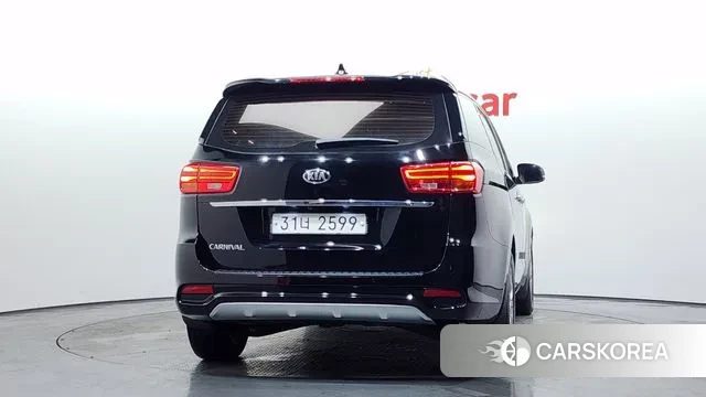 Kia The New Carnival id 3526397 из Кореи 14