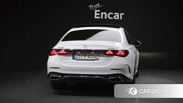 Mercedes-Benz E-Class W214 id 3477408 из Кореи 14