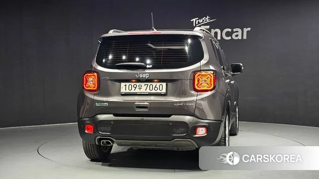 Jeep Renegade id 3955056 из Кореи 14