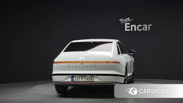 Hyundai Grandeur (GN7) id 3507737 из Кореи 14