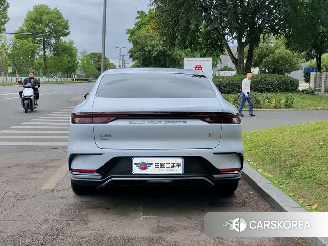 BYD Han DM 2025 Белый из Китая, фото 4