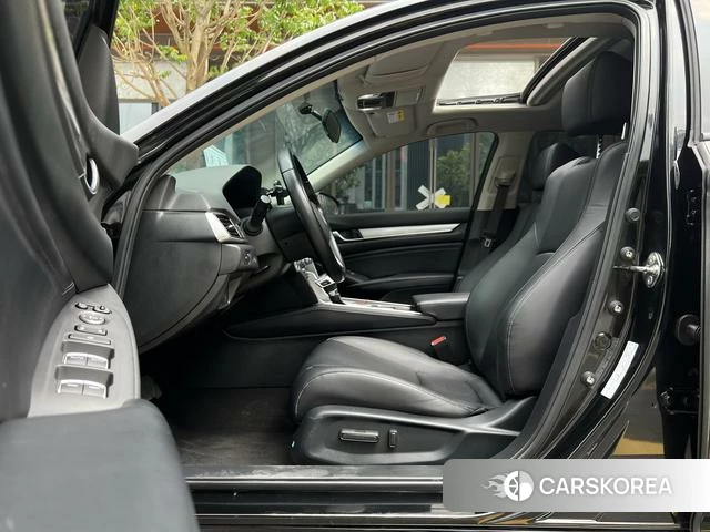 Honda Accord id 4333770 из Китая 7