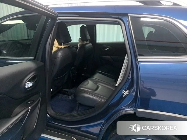 Jeep Free light id 4213019 из Китая 14