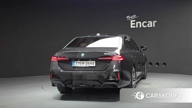 BMW 5 Series (G60) id 4505229 из Кореи 14