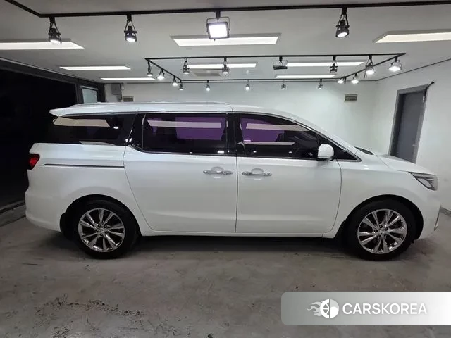 Kia The New Carnival id 3489802 из Кореи 14