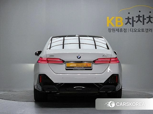 BMW 5 Series (G60) id 4441469 из Кореи 14