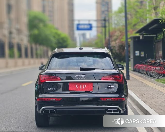 Audi Q5L id 4272745 из Китая 15