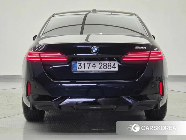 BMW 5 Series (G60) id 4834000 из Кореи 14