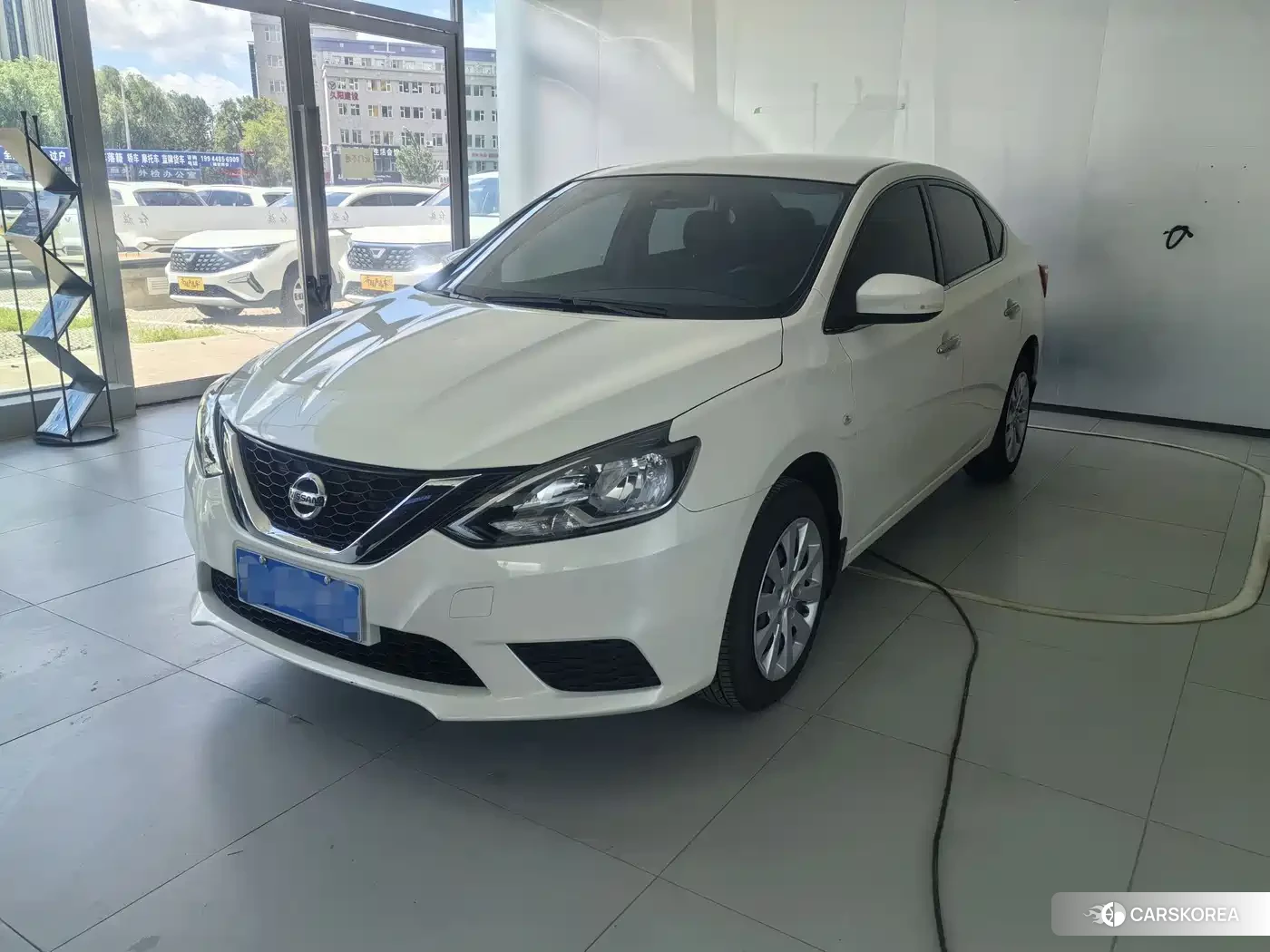 Nissan Sylphy 2024 Белый из Китая, фото 4
