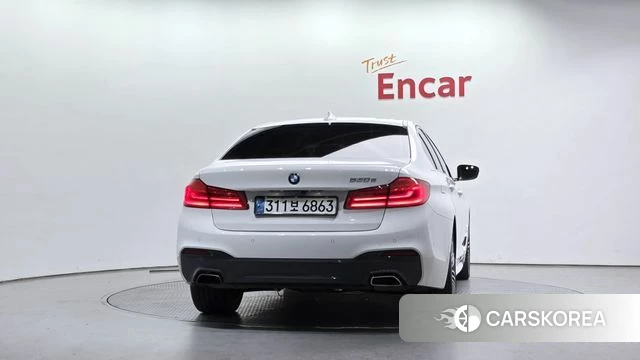 BMW 5 Series (G30) id 4245306 из Кореи 29