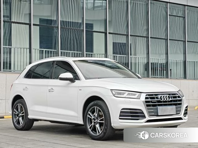 Audi Q5L id 3939267 из Китая 11
