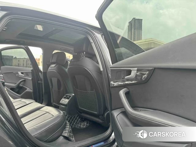 Audi A4L id 4367076 из Китая 10