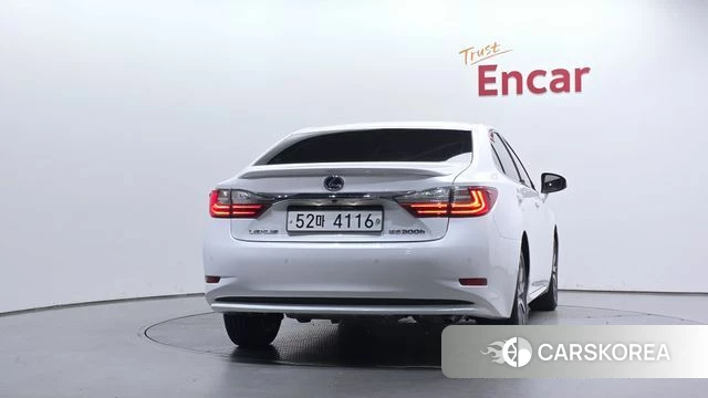 Lexus New ES300h id 4795046 из Кореи 24