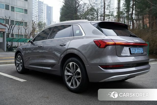 Audi e-Tron id 3812790 из Кореи 10