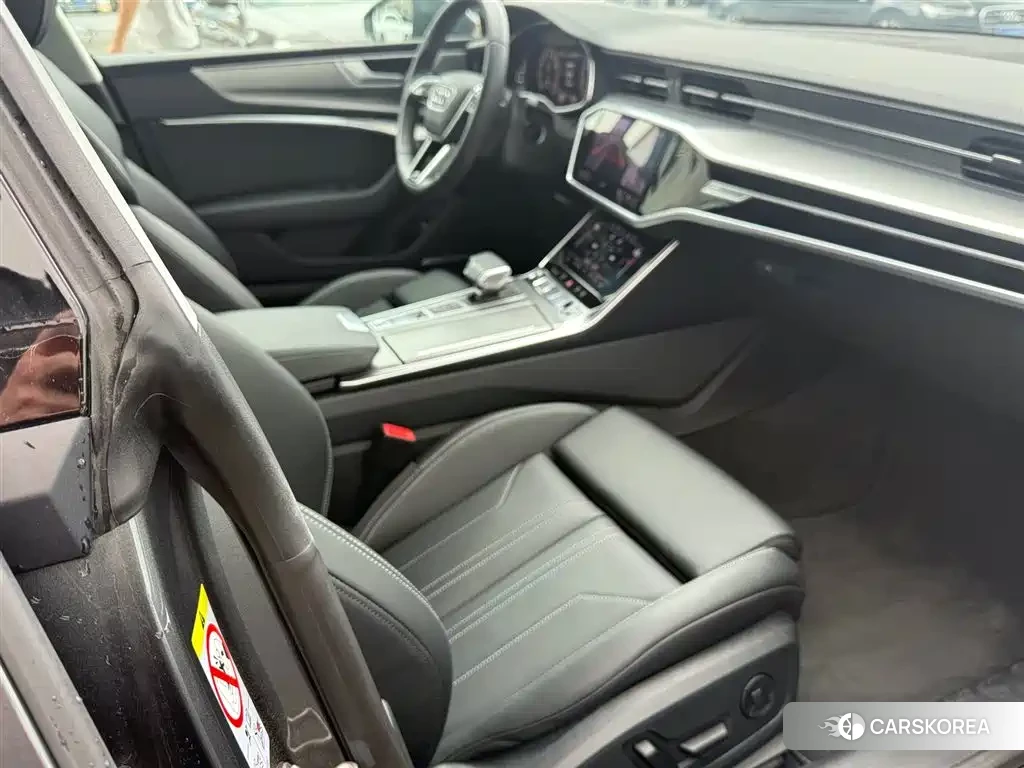 Audi A7 2025 Silver/gray из Китая, фото 4