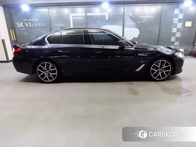 BMW 5 Series (G30) id 2939554 из Кореи 14